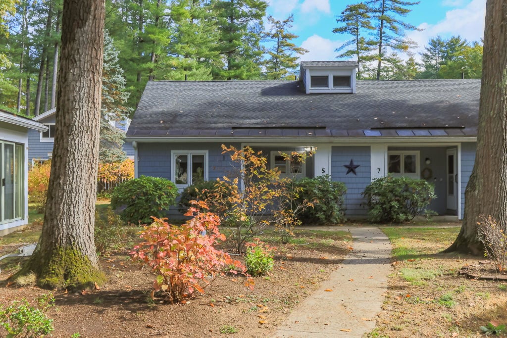 Photo of 5 Piscataqua Road, Concord, NH 03301 (MLS # 5114045)
