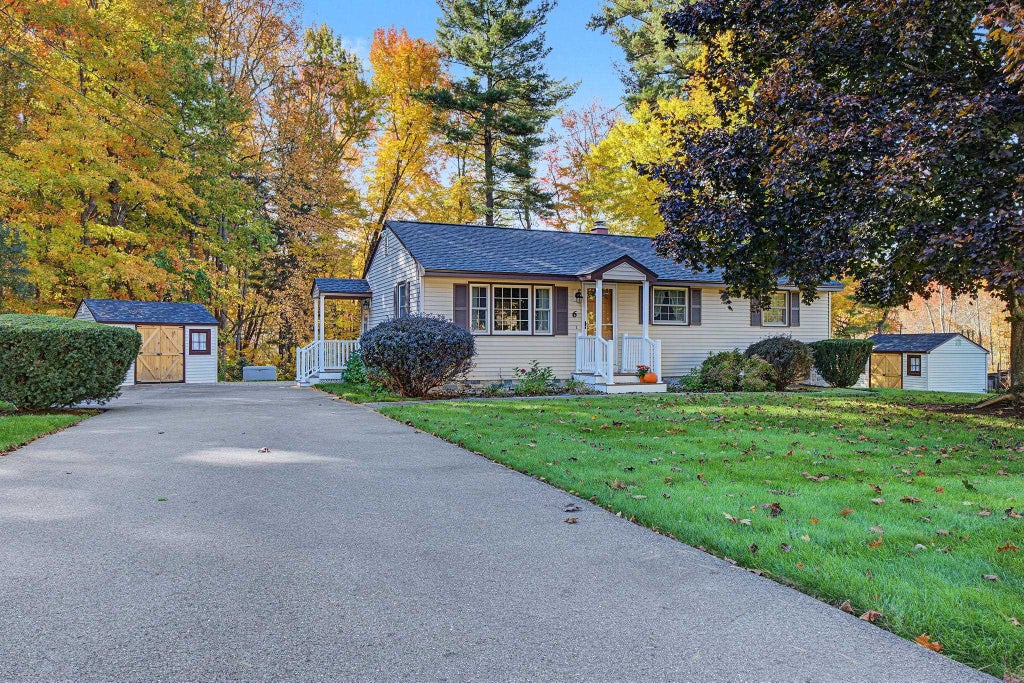 Photo of 6 Waterville Drive, Merrimack, NH 03054 (MLS # 5115223)