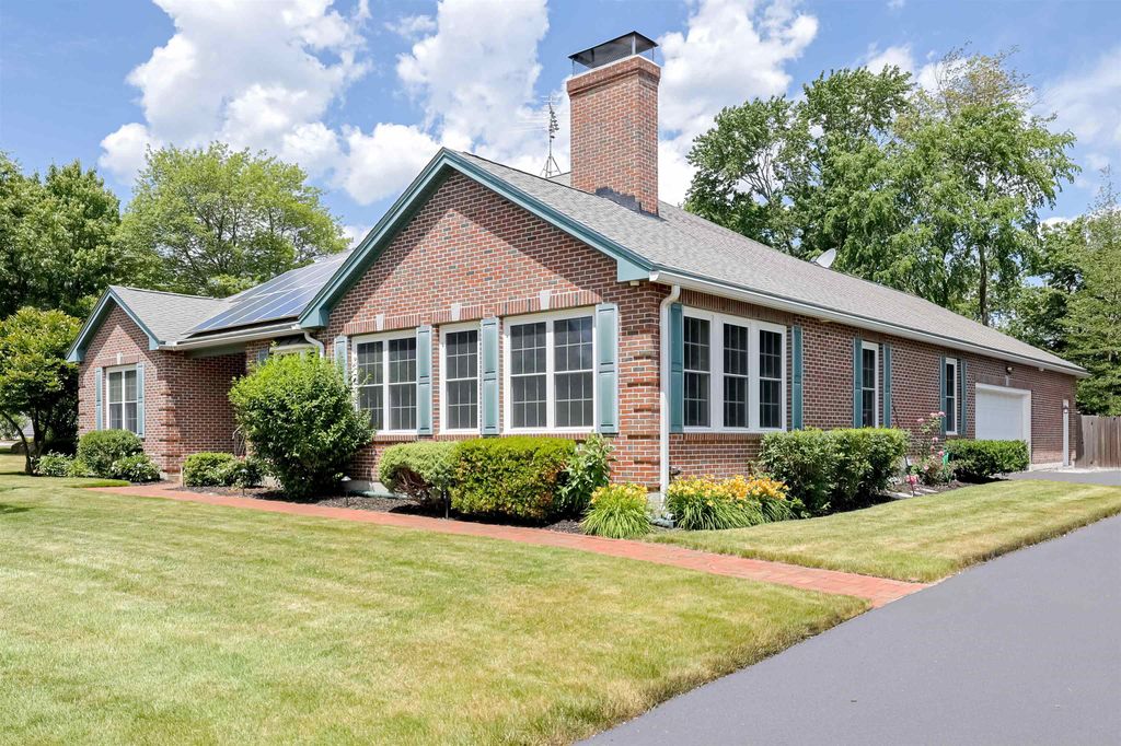 Photo of 129 Sherburne Street, Manchester, NH 03104 (MLS # 5096063)