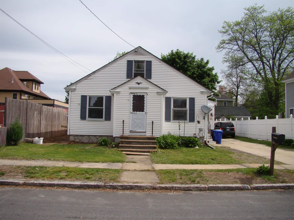 Photo of 145 McQuesten Street, Manchester, NH 03102 (MLS # 5090714)