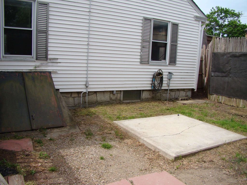 Photo of 145 McQuesten Street, Manchester, NH 03102 (MLS # 5090714)