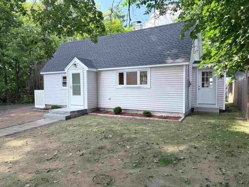 Photo of 35 Highland Avenue, Derry, NH 03038 (MLS # 5104148)