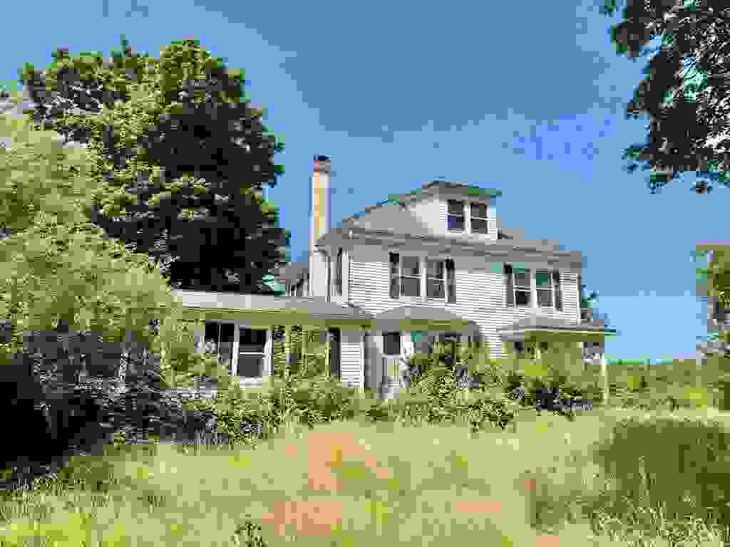 Photo of 132 Exeter Road, Hampton Falls, NH 03844 (MLS # 5101871)
