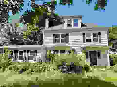 Photo of 132 Exeter Road, Hampton Falls, NH 03844 (MLS # 5101871)