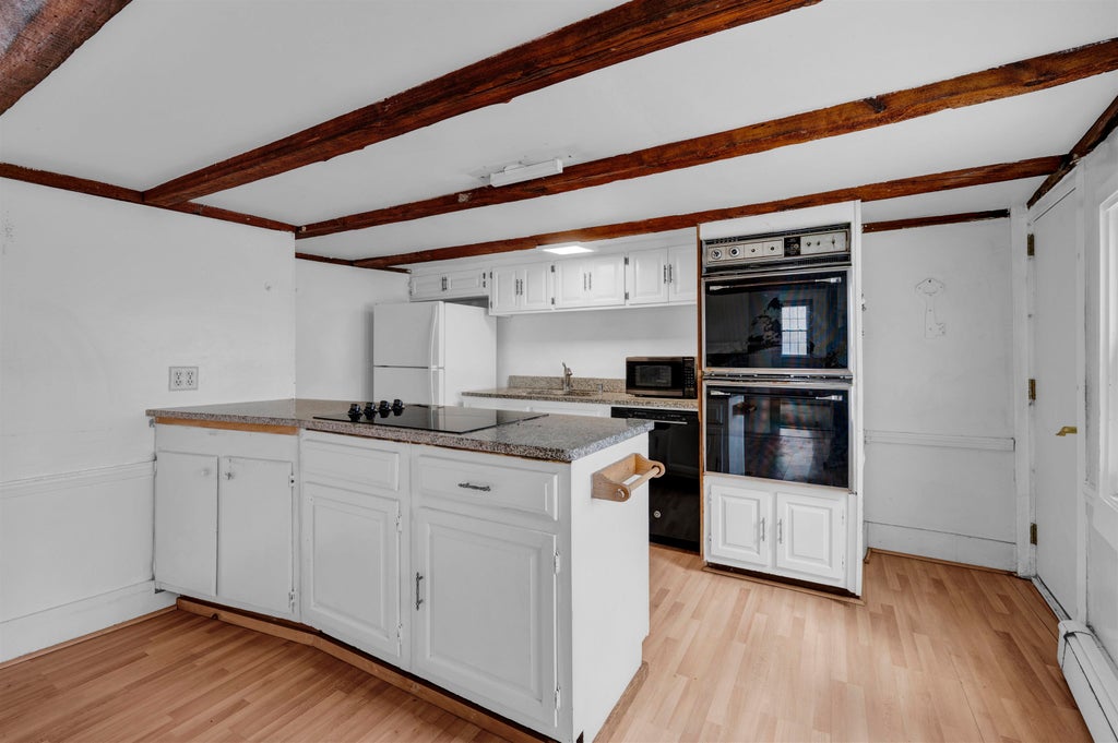 Photo of 357 Maplewood Avenue, Portsmouth, NH 03801 (MLS # 5093622)