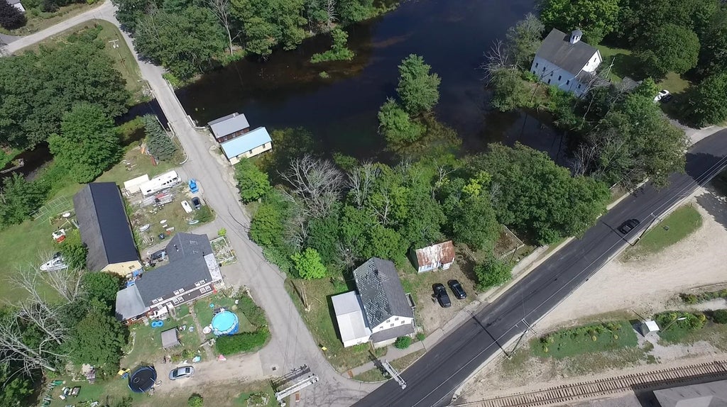 Photo of 271 Main Street, Wakefield, NH 03887 (MLS # 5108971)