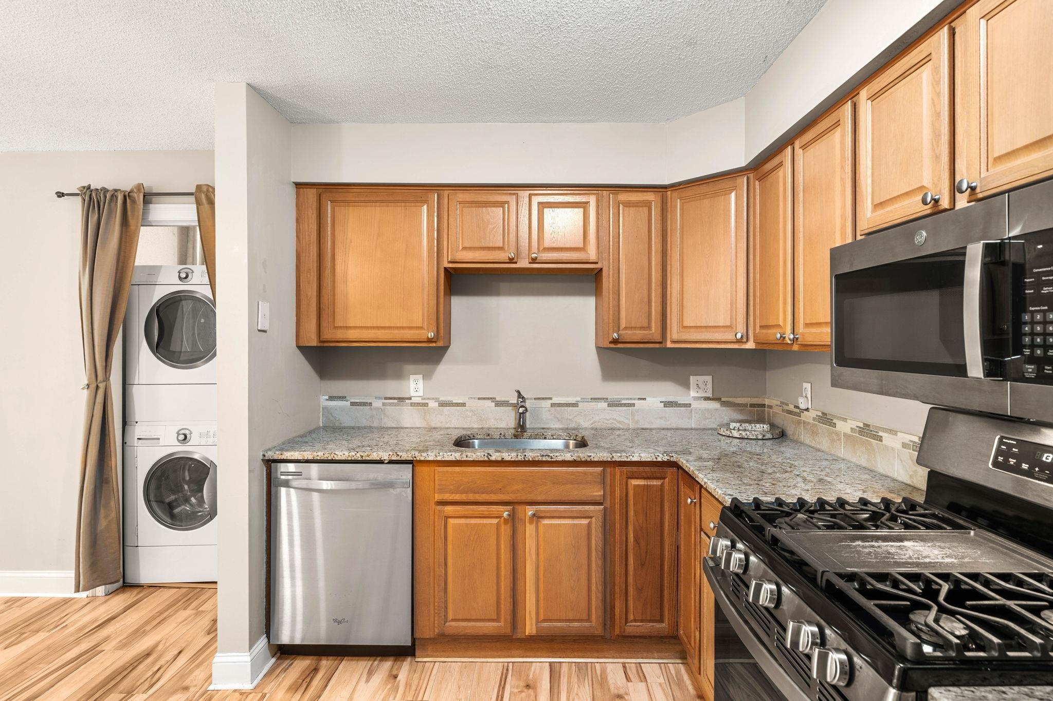 50 Brookside Drive J7