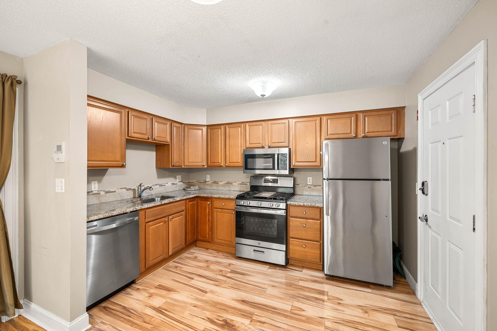 50 Brookside Drive J7