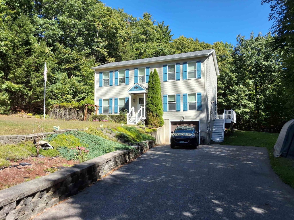 Photo of 33 Sampson Road, Rochester, NH 03867 (MLS # 5112970)