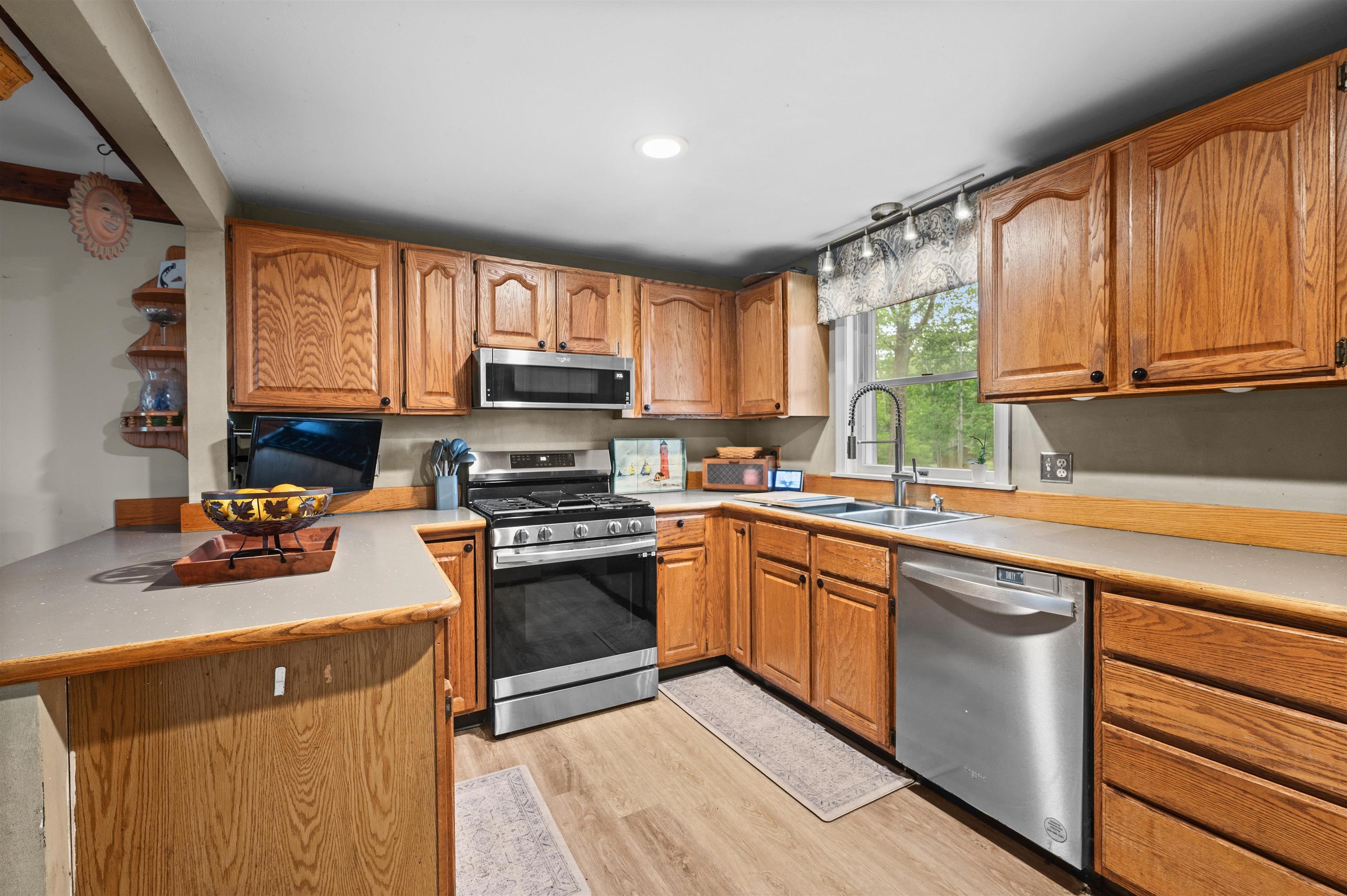 4 Deer Ridge Lane