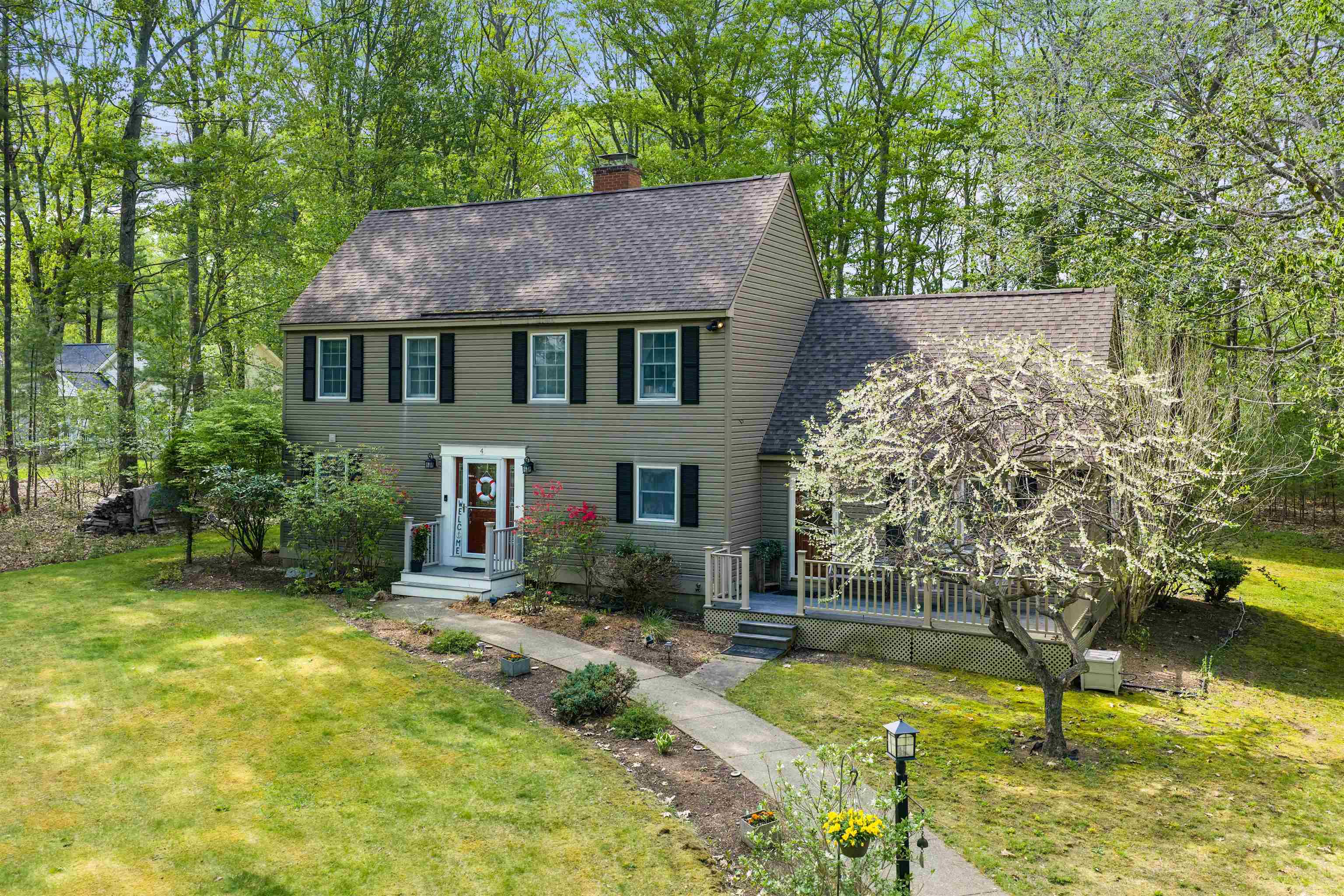 4 Deer Ridge Lane