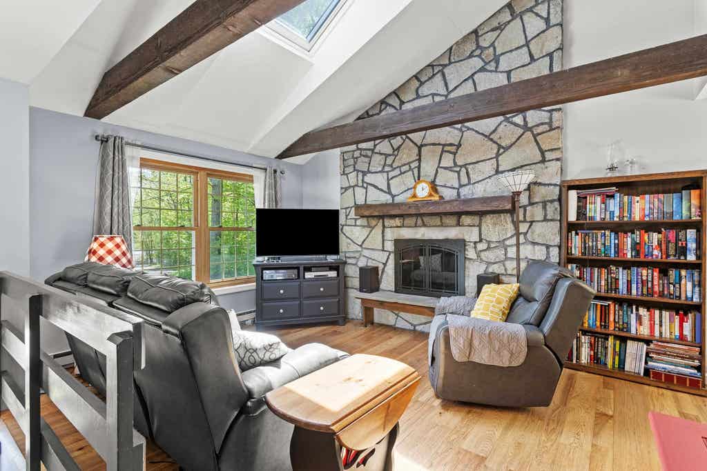 Photo of 1848 Hooksett Road, Hooksett, NH 03106 (MLS # 5090863)