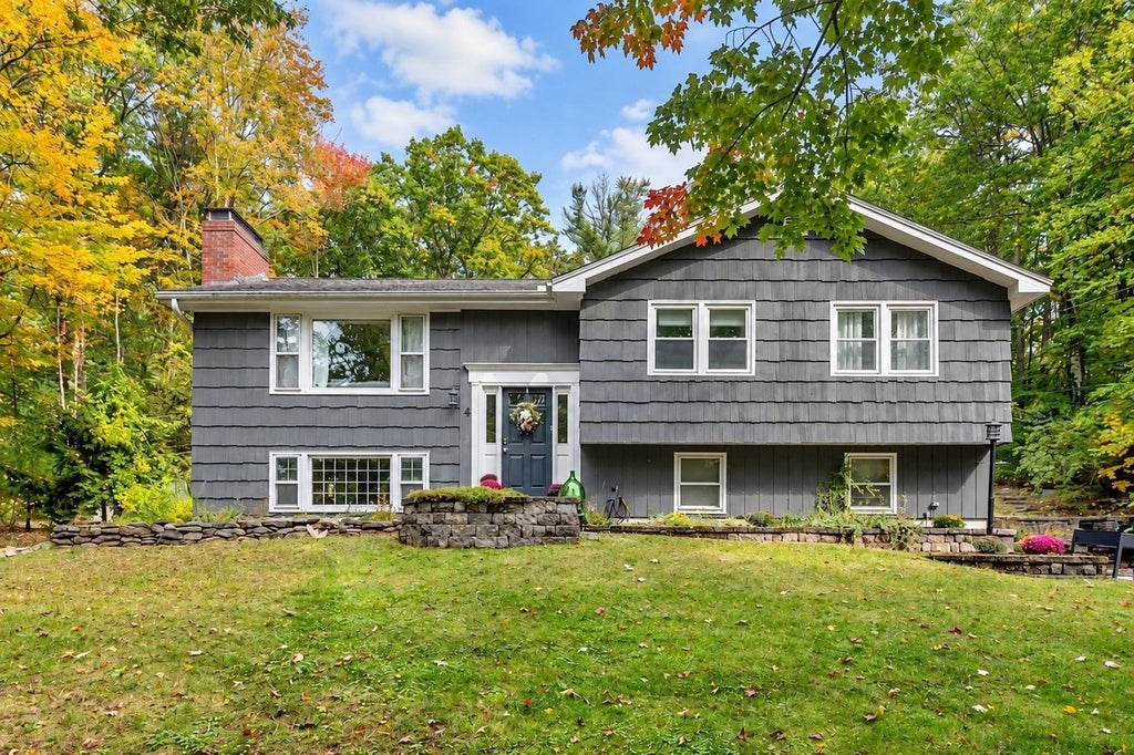 Photo of 4 Westview Drive, Rochester, NH 03867 (MLS # 5112946)