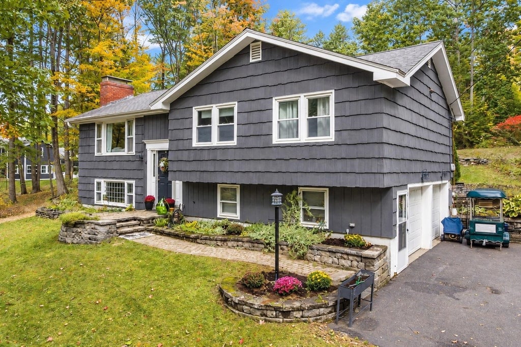Photo of 4 Westview Drive, Rochester, NH 03867 (MLS # 5112946)