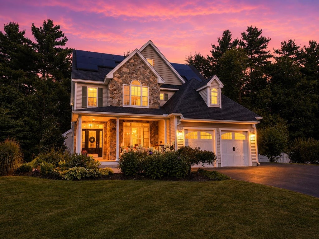Photo of 144 Boxwood Lane, Dover, NH 03820 (MLS # 5102428)