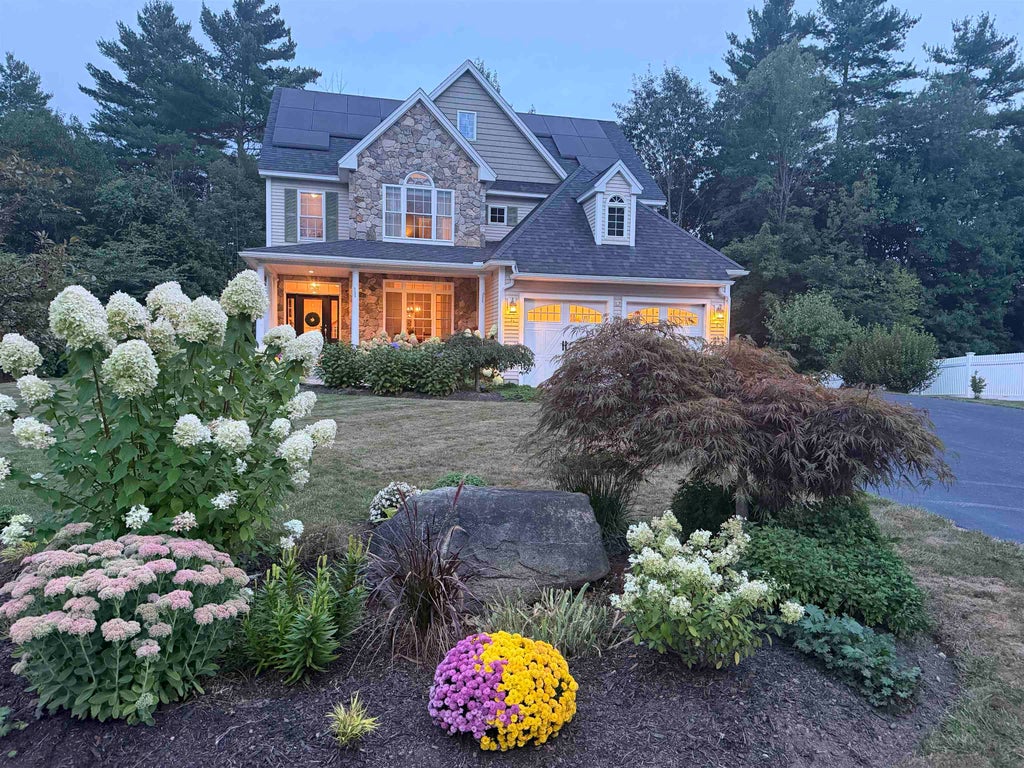 Photo of 144 Boxwood Lane, Dover, NH 03820 (MLS # 5102428)