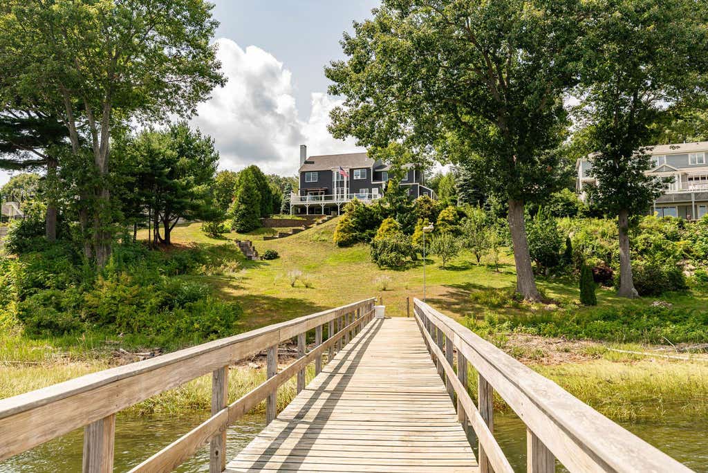 Photo of 13 Landing Way, Dover, NH 03820 (MLS # 5105751)
