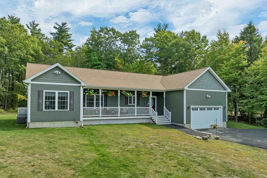 Photo of 1 Corey Road, Deerfield, NH 03037 (MLS # 5110716)