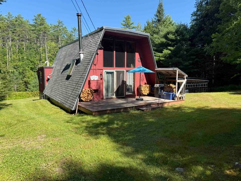Photo of 395 Valley Road, Haverhill, NH 03785 (MLS # 5103741)