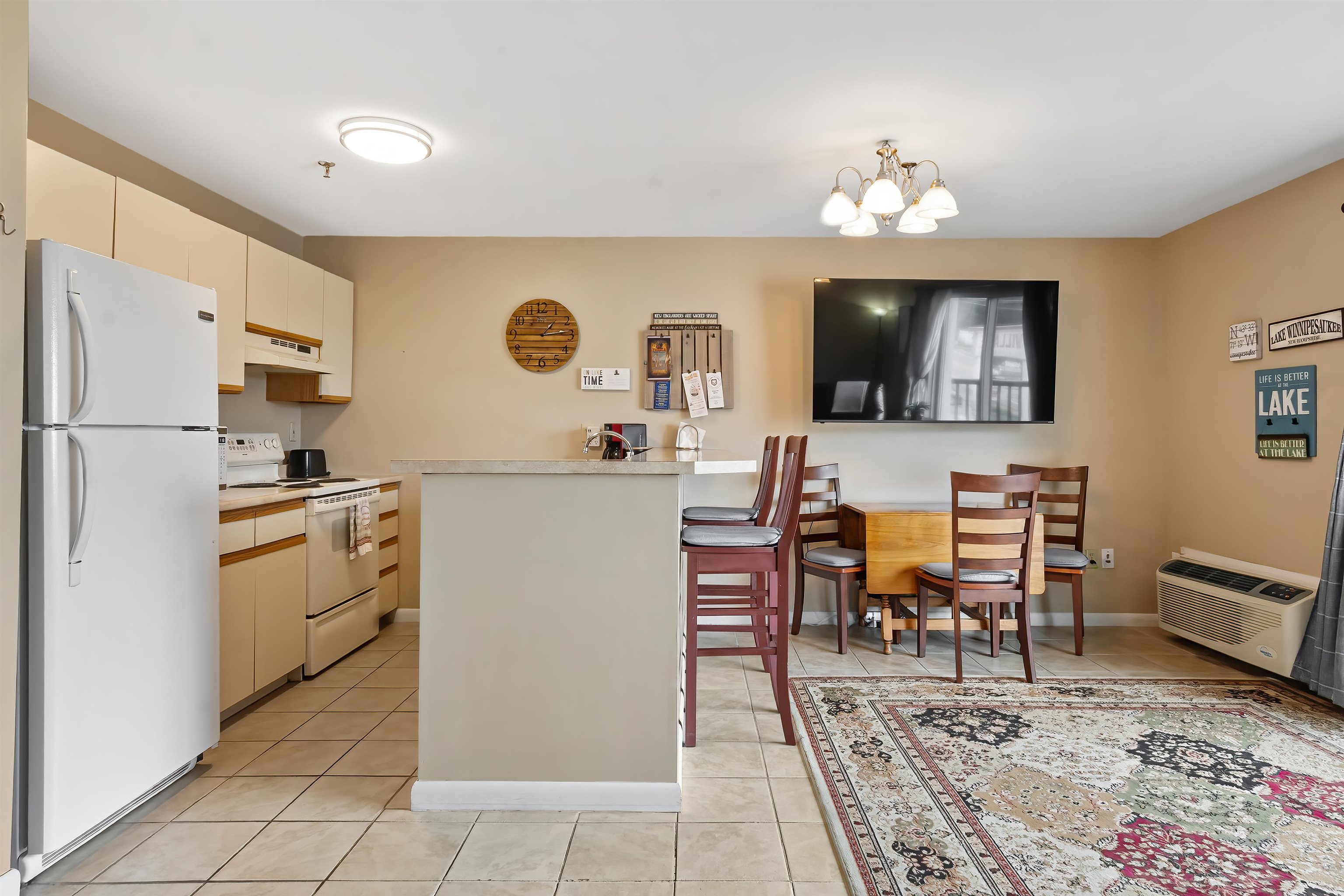 131 Lake Street 214
