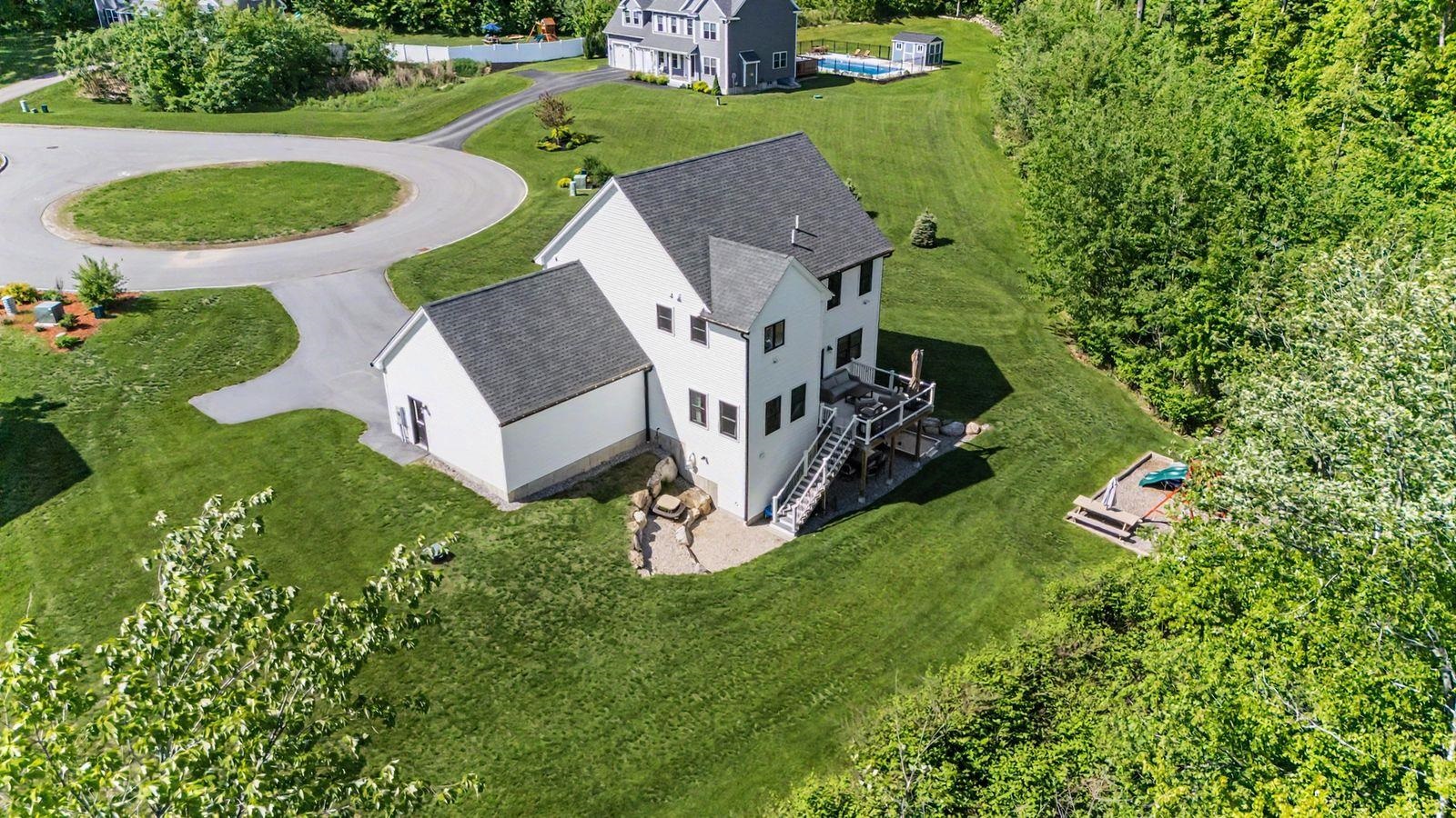 7 Valerie Lane