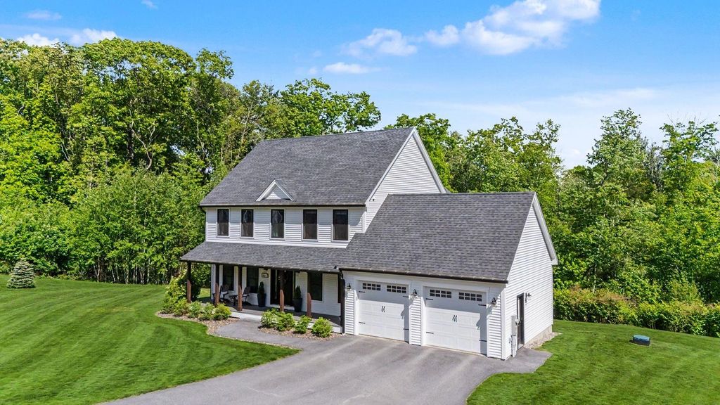 Photo of 7 Valerie Lane, Derry, NH 03038 (MLS # 5091392)