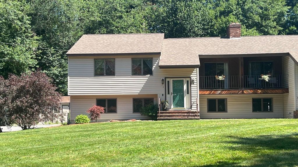 Photo of 3 shady Lane, Salem, NH 03079 (MLS # 5098993)