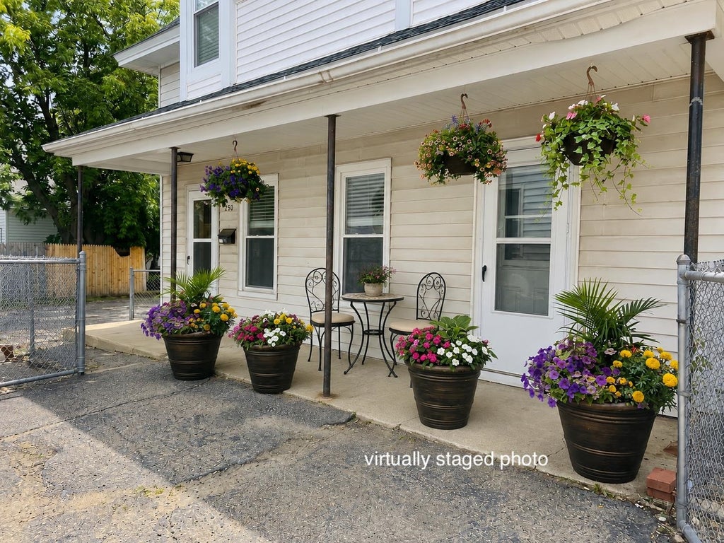 Photo of 256 Cedar Street, Manchester, NH 03103 (MLS # 5115790)