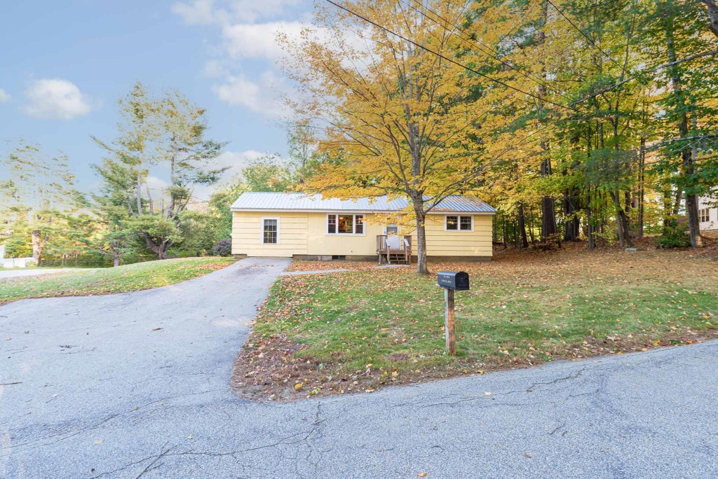 Photo of 7 Sunnyfield Drive, Jaffrey, NH 03452 (MLS # 5112535)