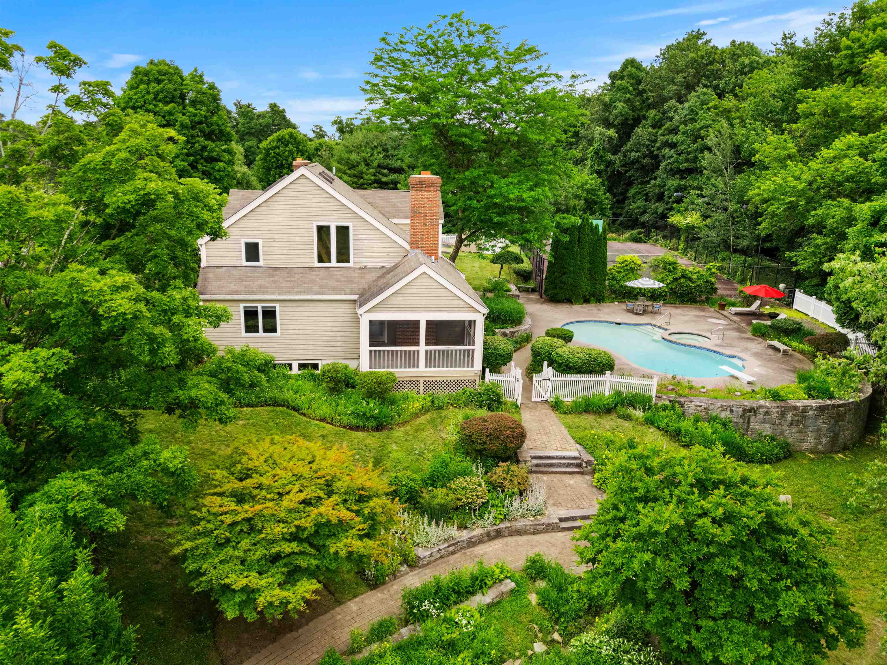 98 Dow Road