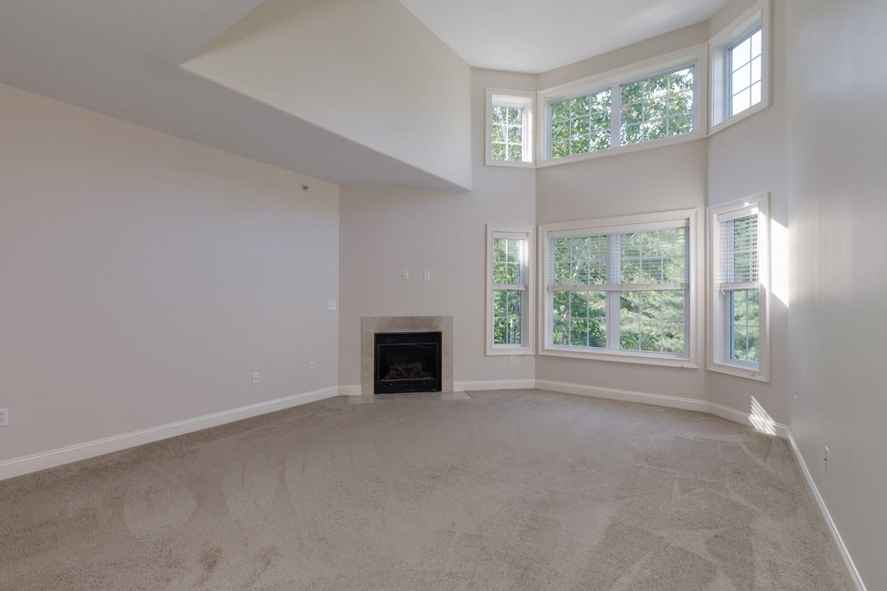 14-8 Carriage Way