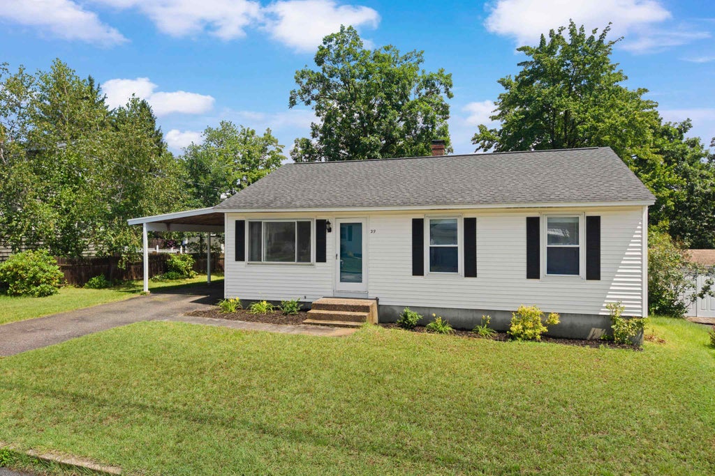 Photo of 29 Devco Drive, Manchester, NH 03103 (MLS # 5101422)