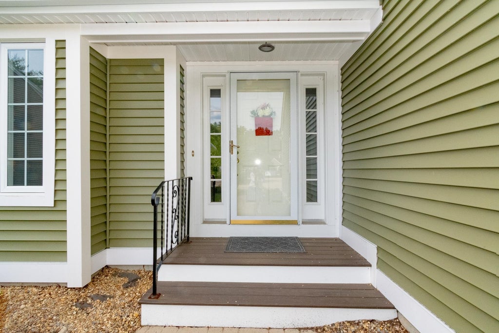 Photo of 152 Straw Hill Road, Manchester, NH 03104 (MLS # 5092697)