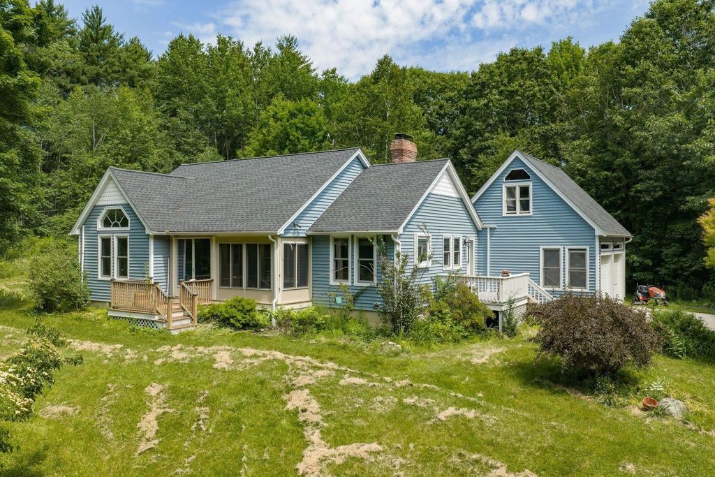 Photo of 35 Stevens Hill Road, Nottingham, NH 03290 (MLS # 5098014)