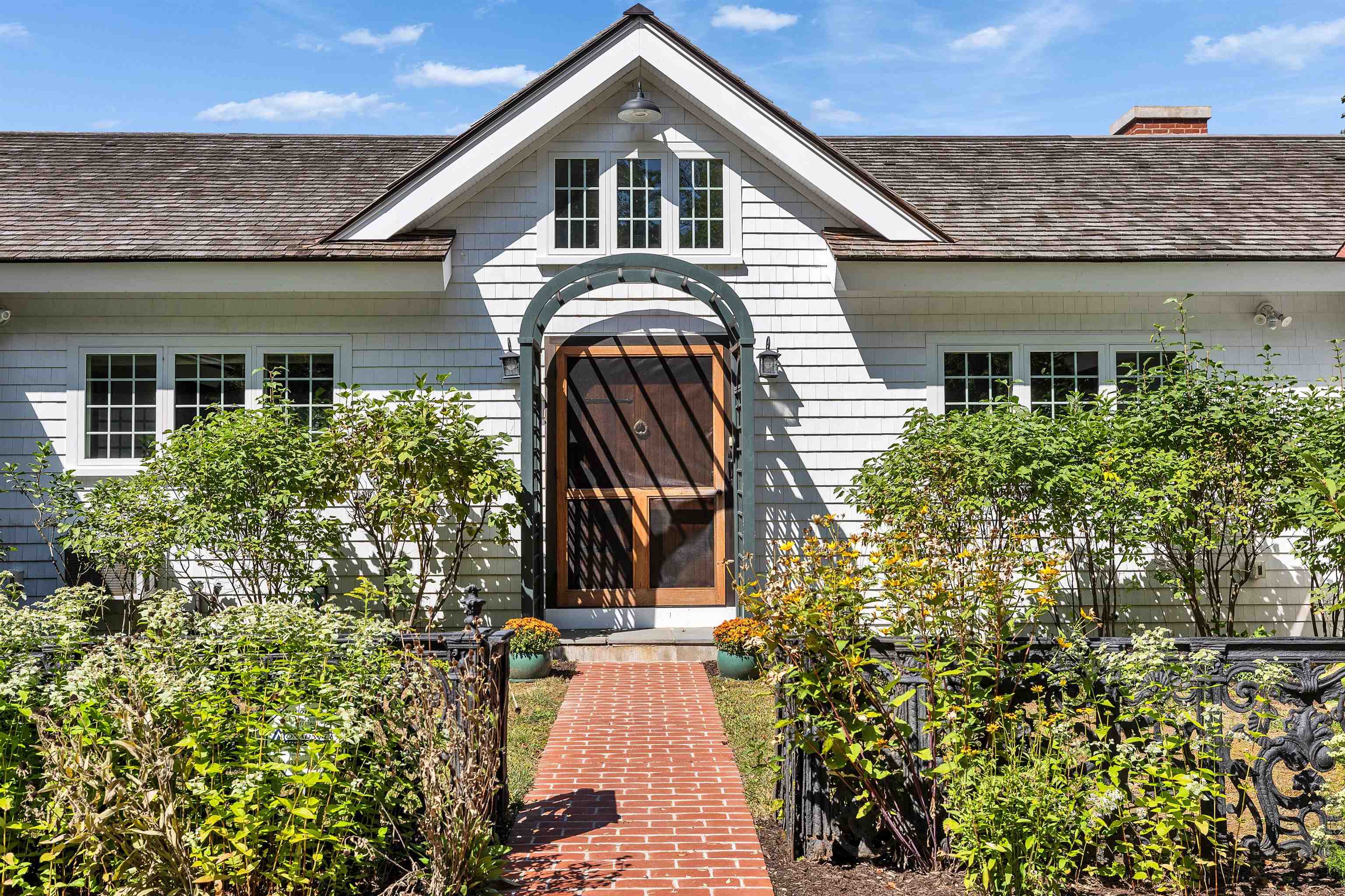 477 E Mountain Road