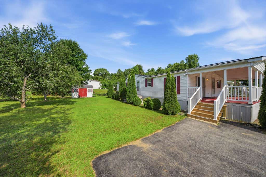 Photo of 3 Adams Street, Epsom, NH 03234 (MLS # 5102170)