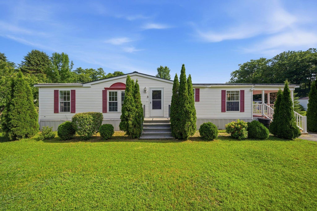 Photo of 3 Adams Street, Epsom, NH 03234 (MLS # 5102170)