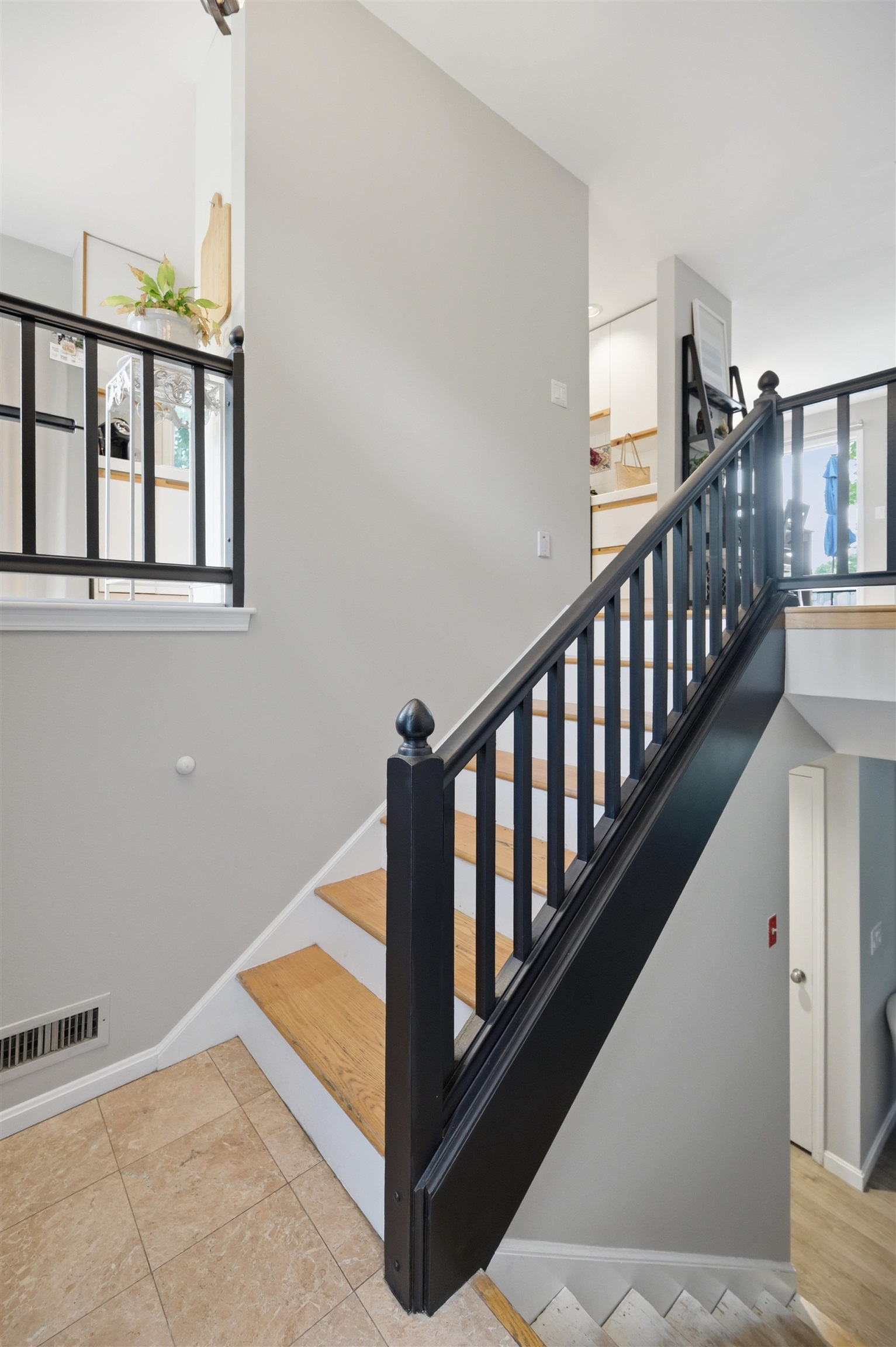 12 Charles Chase Way
