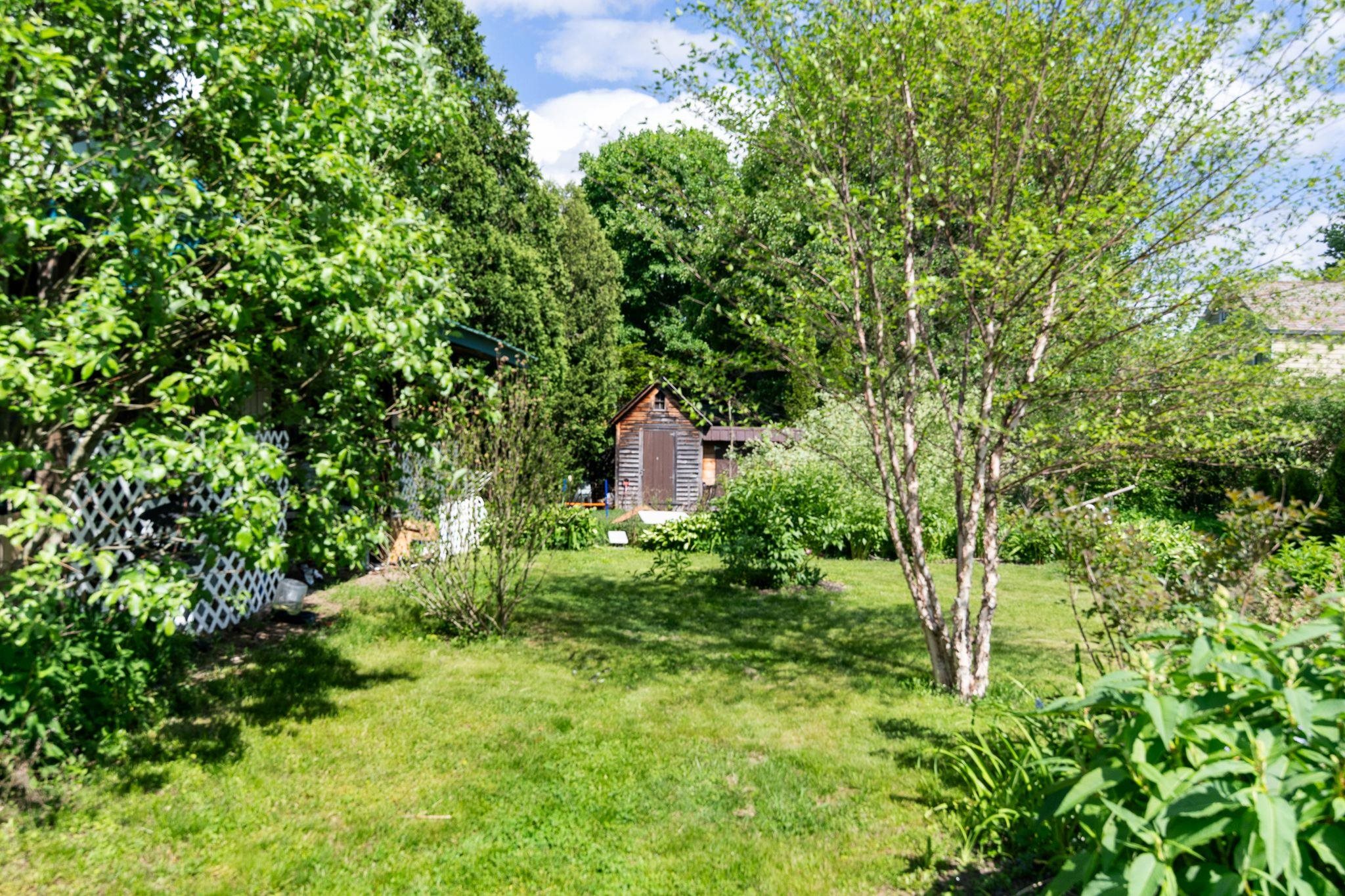 82 Oak Grove Avenue