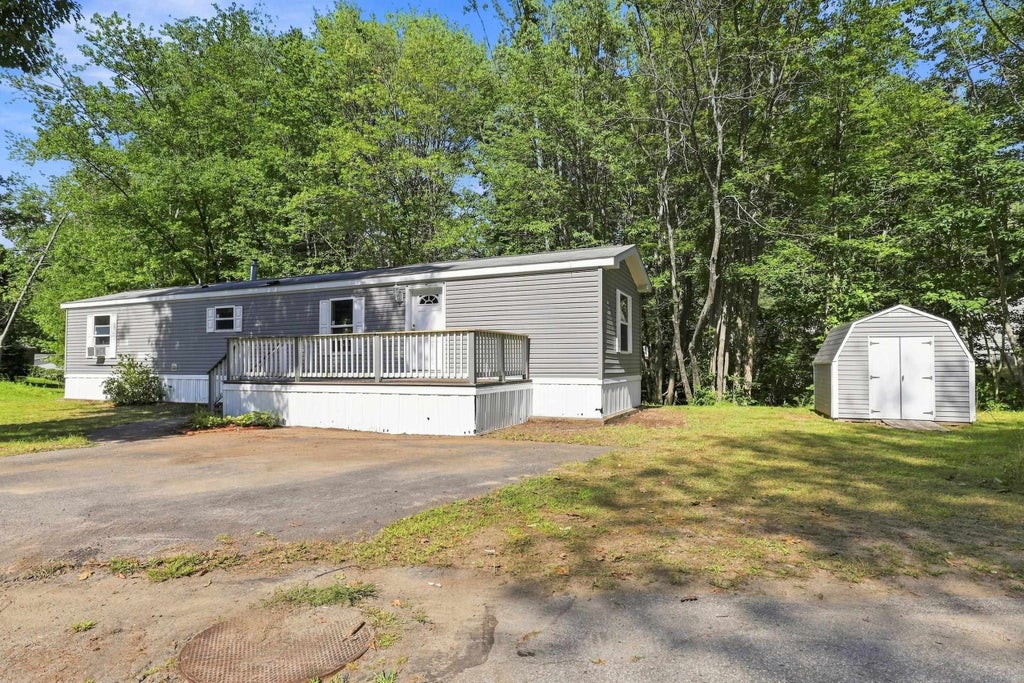 Photo of 15 Roland Drive, Allenstown, NH 03275 (MLS # 5106979)