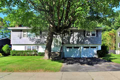 Photo of 30 Roseade Parkway, Burlington, VT 05408 (MLS # 5106720)