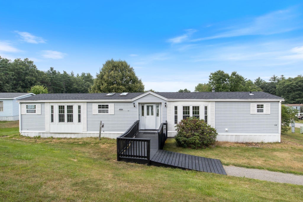 Photo of 128 Jamey Drive, Rochester, NH 03868 (MLS # 5102384)