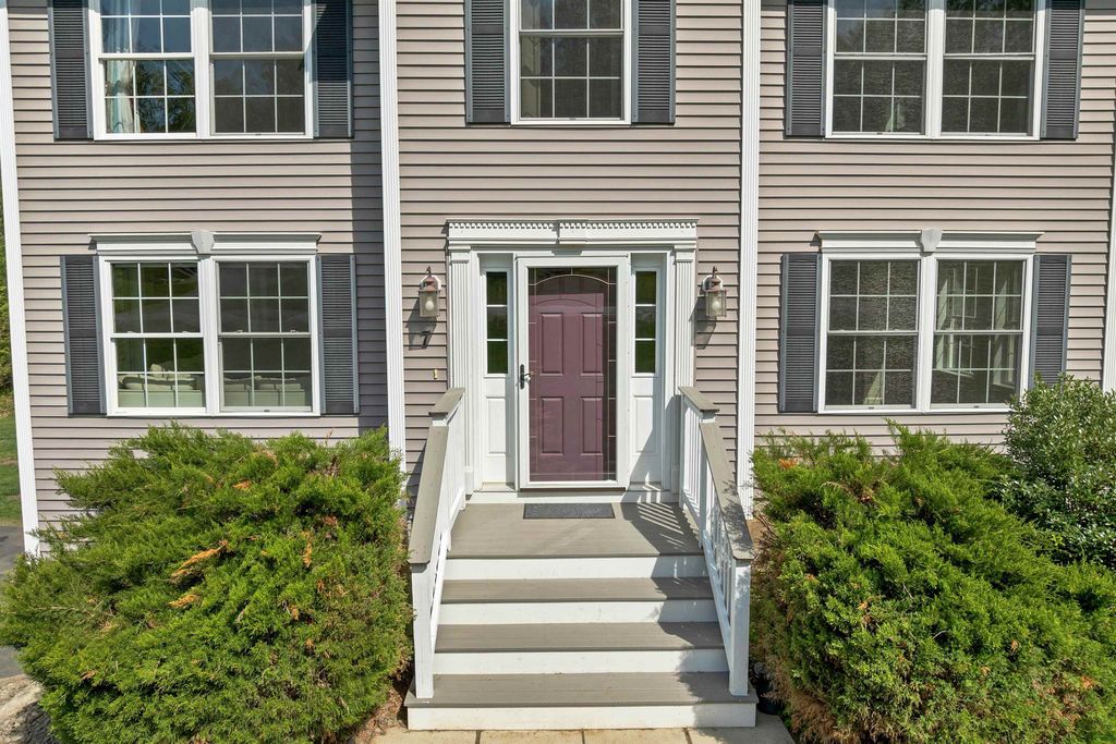 Photo of 7 Cortland Drive, Epping, NH 03042 (MLS # 5090366)