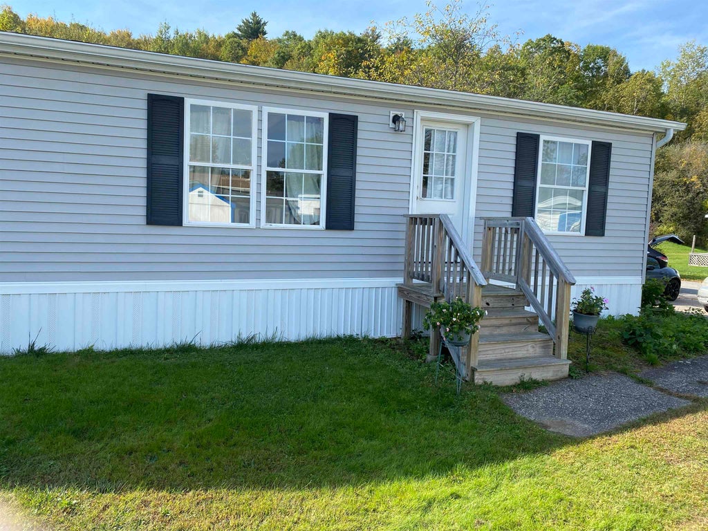 Photo of 53 CORAL Lane, Seabrook, NH 03874 (MLS # 5101587)