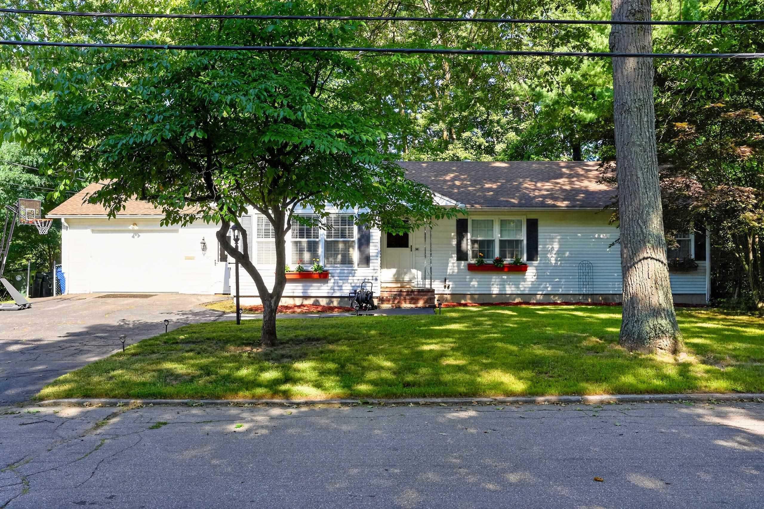 532 Oak Street