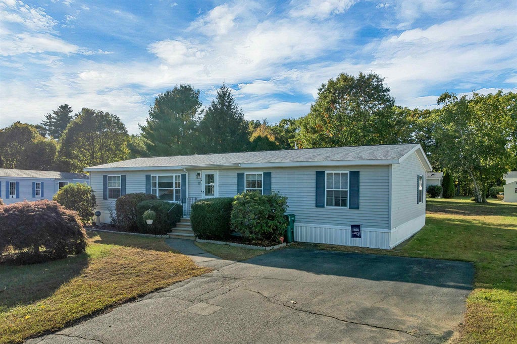 Photo of 59 Oak Drive, North Hampton, NH 03862 (MLS # 5113616)