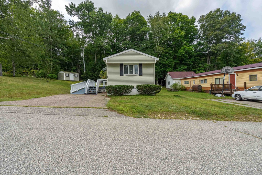 Photo of 2 Knights Court, Raymond, NH 03077 (MLS # 5107189)