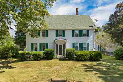 Photo of 110 Main Street, Pittsfield, NH 03263 (MLS # 5056703)