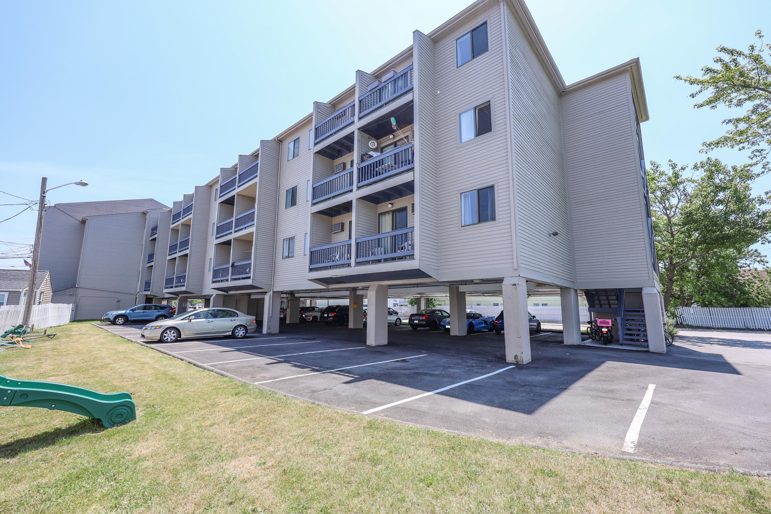 32 Ashworth Avenue 437