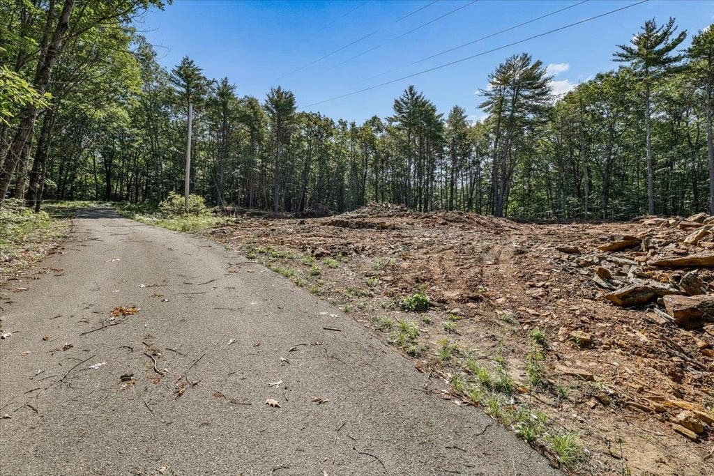 Photo of 309 Southwest Road, Canterbury, NH 03224 (MLS # 5099195)